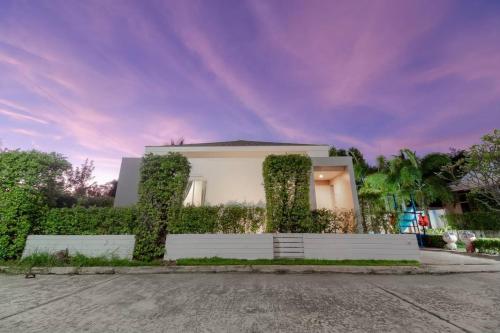 Near Beach One Pool Villa 1 in Cha-am Near Beach One Pool Villa 1 in Cha-am