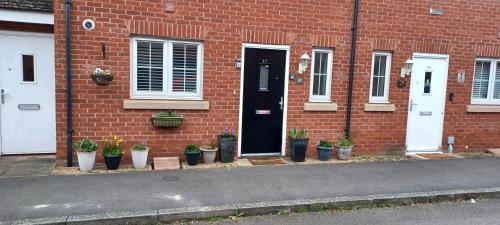 Aylesbury Lovely Double and Single Bedroom with Guest only Bathroom in อายเลสบูรี่ Aylesbury Lovely Double and Single Bedroom with Guest only Bathroom in อายเลสบูรี่