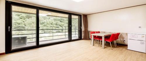 연인산 스프링 리조트 (Yeoninsan Spring Resort) in 가평 연인산 스프링 리조트 (Yeoninsan Spring Resort) in 가평