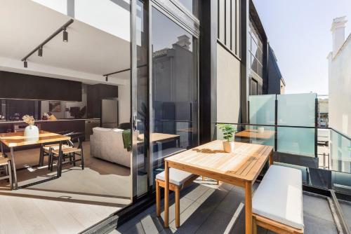 Fitzroy North Apartments by Urban Rest in Carlton Fitzroy North Apartments by Urban Rest in Carlton