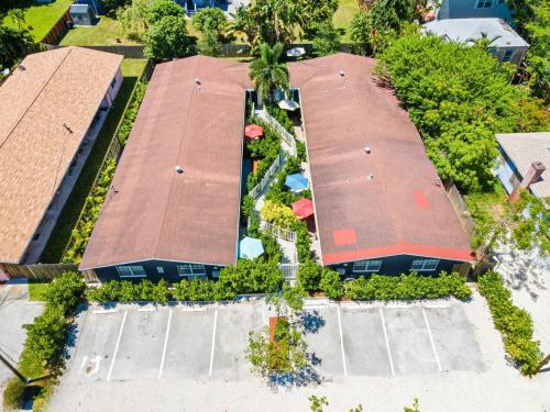 Stylish 2 BR Condo - Free Parking on Premises near History Fort Lauderdale Stylish 2 BR Condo - Free Parking on Premises near History Fort Lauderdale
