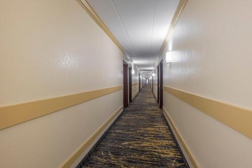 Kamar Mandi, Red Roof Inn Annapolis in Annapolis (MD) Kamar Mandi, Red Roof Inn Annapolis in Annapolis (MD)