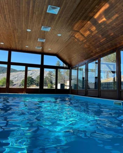 Swimming pool, Hotel Monte Rosa in Cetinje Swimming pool, Hotel Monte Rosa in Cetinje