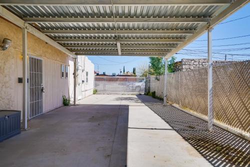 El Paso Vacation Rental Studio, 7 Mi to Fort Bliss in El Paso (Texas) El Paso Vacation Rental Studio, 7 Mi to Fort Bliss in El Paso (Texas)
