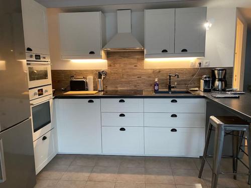 Beau Duplex climatisé T3 vue panoramique Luberon (Beau Duplex climatise T3 vue panoramique Luberon) in Pertuis Town Center Beau Duplex climatisé T3 vue panoramique Luberon (Beau Duplex climatise T3 vue panoramique Luberon) in Pertuis Town Center