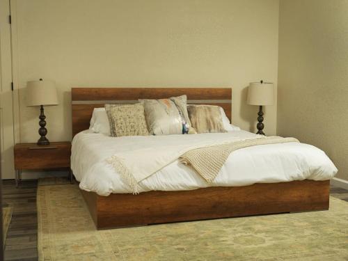 Cobalt Cabin Gateway to Grand Canyon Sedona & More