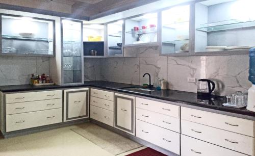 Kitchen, Palompon / Kalanggaman, Liezel's B&B in Palompon Kitchen, Palompon / Kalanggaman, Liezel's B&B in Palompon