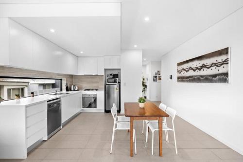 New Modern 2BR 2baths Apt in Homebush Sleeps 6 in Drummoyne New Modern 2BR 2baths Apt in Homebush Sleeps 6 in Drummoyne