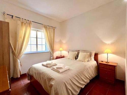 Casa Rosado típica portuguesa (Casa Rosado tipica portuguesa) in Barao de Sao Joao Casa Rosado típica portuguesa (Casa Rosado tipica portuguesa) in Barao de Sao Joao