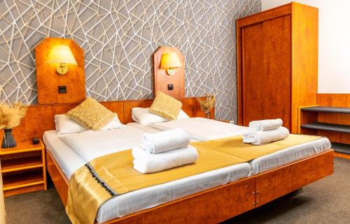 Hotel Rossija - image 12
