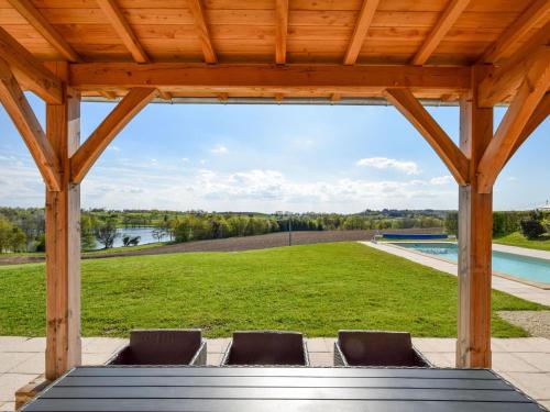 balkon/terras, Holiday home near Saint-Médard-d'Excideuil (Holiday home near Saint-Medard-d'Excideuil) in Saint Medard D'Excideuil balkon/terras, Holiday home near Saint-Médard-d'Excideuil (Holiday home near Saint-Medard-d'Excideuil) in Saint Medard D'Excideuil