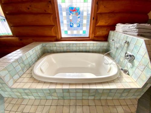 Fürdőszoba, Privacy @ Bras d’Or Lakes Sun House Chalet in Saint Peter's (NS) Fürdőszoba, Privacy @ Bras d’Or Lakes Sun House Chalet in Saint Peter's (NS)