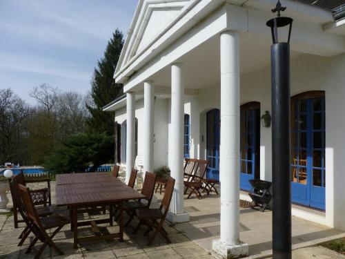 Gîte du Grand Sancerrois (Gite du Grand Sancerrois) in Jars Gîte du Grand Sancerrois (Gite du Grand Sancerrois) in Jars