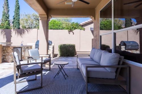 Desert Paradise Pool Spa Pickleball Putt Green in Ahwatukee Desert Paradise Pool Spa Pickleball Putt Green in Ahwatukee