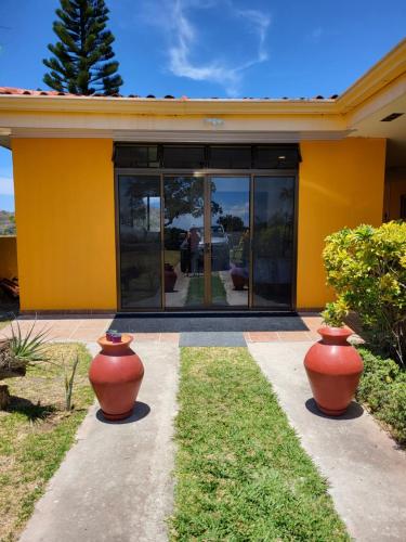 A szálláshely kívülről, Hacienda en Los Volcanes in Bagaces A szálláshely kívülről, Hacienda en Los Volcanes in Bagaces