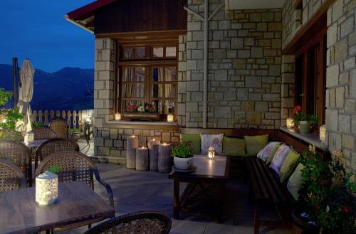 바/라운지, AROMA DRYOS SPA & ECO Hotel in 멧소보 바/라운지, AROMA DRYOS SPA & ECO Hotel in 멧소보