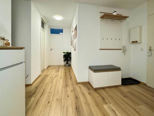 مدخل, 3 Zimmer Apartment, 95 qm, max 5 Personen, Balkon, Garage, Internet 100 MBit in ليونبيرج مدخل, 3 Zimmer Apartment, 95 qm, max 5 Personen, Balkon, Garage, Internet 100 MBit in ليونبيرج