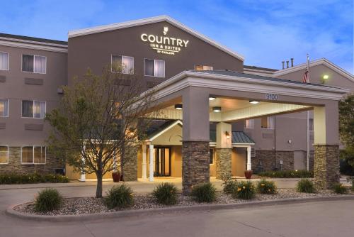 Entrance, Country Inn & Suites by Radisson, Cedar Rapids Airport, IA in Cedar Rapids (IA) Entrance, Country Inn & Suites by Radisson, Cedar Rapids Airport, IA in Cedar Rapids (IA)