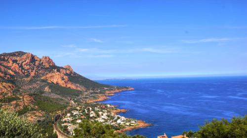 Appartement vue mer plage a pied in Antheor Appartement vue mer plage a pied in Antheor