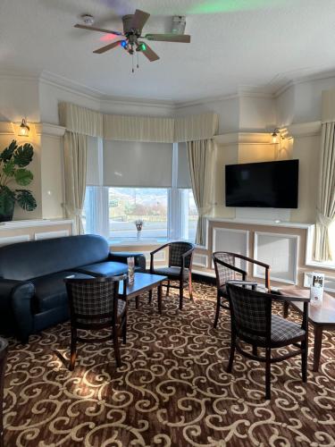 Pub/lounge, The Clifton Hotel Scarborough in Scarborough Pub/lounge, The Clifton Hotel Scarborough in Scarborough