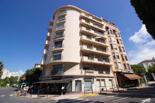 Cannes Croisette - 4 Personnes - Vue mer