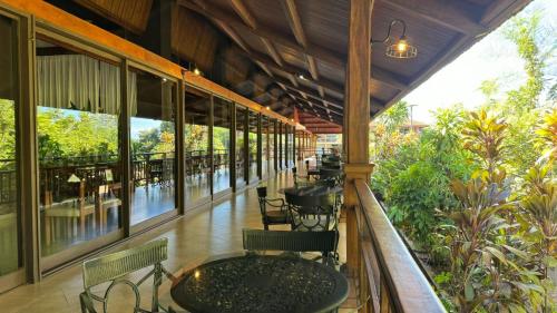 Piscina, Hotel Raices Esturion in Puerto Iguazú Piscina, Hotel Raices Esturion in Puerto Iguazú