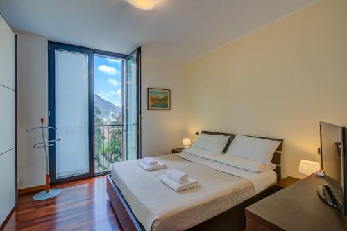 EMMA'S APARTMENT - Cathedral VIEW