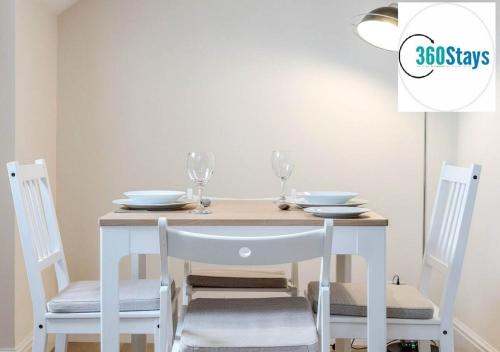 Удобства, Luxury 1 Bedroom Apartment 06 with Parking in Maidenhead by 360stays in Мейдънхед Удобства, Luxury 1 Bedroom Apartment 06 with Parking in Maidenhead by 360stays in Мейдънхед