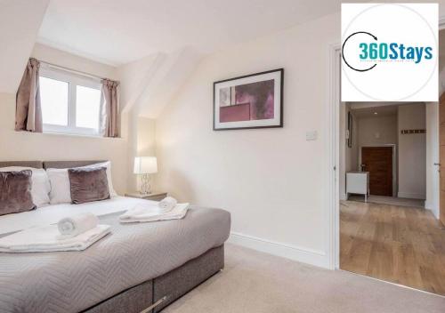 Luxury 1 Bedroom Apartment 06 with Parking in Maidenhead by 360stays in Мейдънхед Luxury 1 Bedroom Apartment 06 with Parking in Maidenhead by 360stays in Мейдънхед
