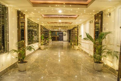 Entrance, Treebo Trend Parnil Palace in Guwahati Entrance, Treebo Trend Parnil Palace in Guwahati