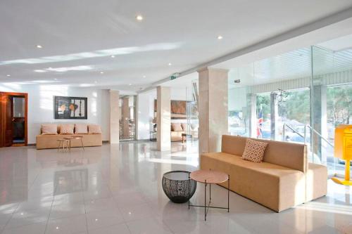 Lobby, Hotel y Apartamentos Playa Mar in Manacor Lobby, Hotel y Apartamentos Playa Mar in Manacor
