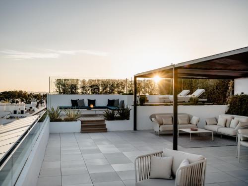 THE FLAG HOTEL Marbella, Estepona Adult Recommended in ปลายา เดล ซอล บียากานา THE FLAG HOTEL Marbella, Estepona Adult Recommended in ปลายา เดล ซอล บียากานา
