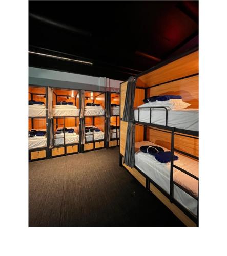 Bed, Capsuleaccom Hostel in Gold Coast Bed, Capsuleaccom Hostel in Gold Coast