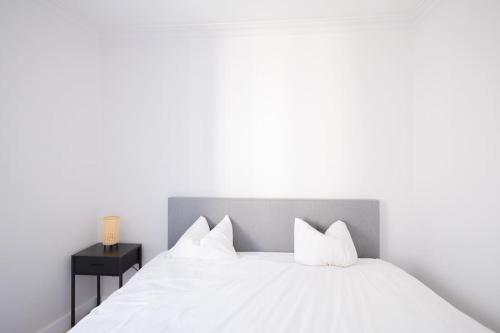 Stylish Two bedrooms apt next Belvedere