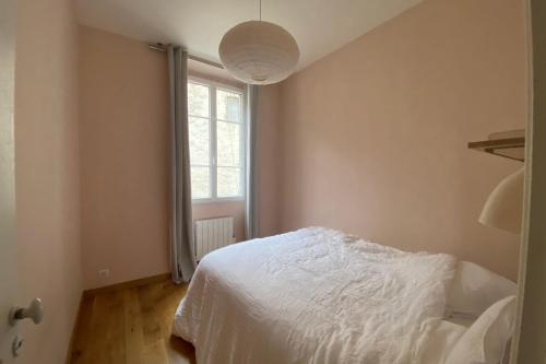 Charming renovated apartment near the beach