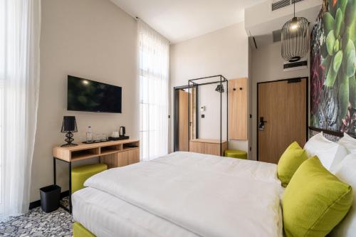 URBAN HOTEL in เดเบรเซน URBAN HOTEL in เดเบรเซน