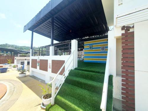 Balcony/terrace, Issara Patong Beach in Phuket Balcony/terrace, Issara Patong Beach in Phuket