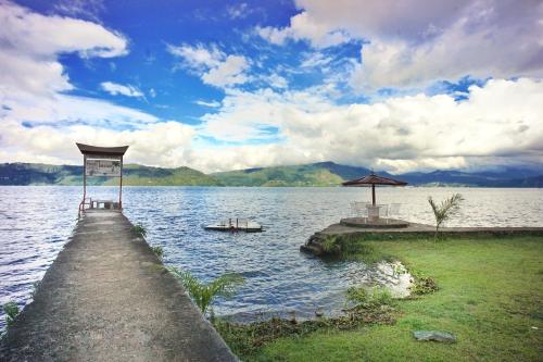 View, Pandu Lakeside Hotel Tuktuk in Samosir View, Pandu Lakeside Hotel Tuktuk in Samosir