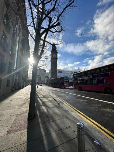 Albert Clock apartment