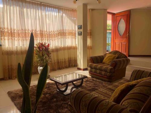 Apartamento Tranquilo y Espacioso cerca de Quito in 桑戈爾基 Apartamento Tranquilo y Espacioso cerca de Quito in 桑戈爾基