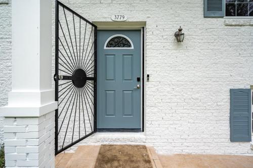 Homely & Alluring 5 bedrooms in Atlanta by Deity Villas in Fulton Country Airport Homely & Alluring 5 bedrooms in Atlanta by Deity Villas in Fulton Country Airport