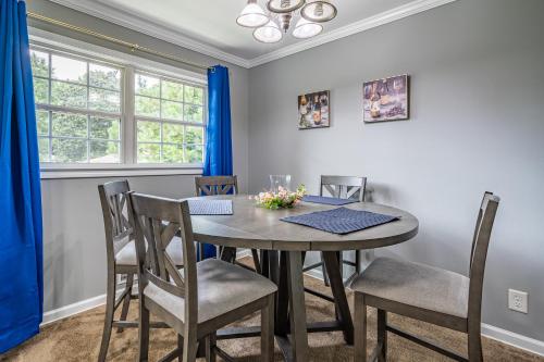 Homely & Alluring 5 bedrooms in Atlanta by Deity Villas in Fulton Country Airport Homely & Alluring 5 bedrooms in Atlanta by Deity Villas in Fulton Country Airport