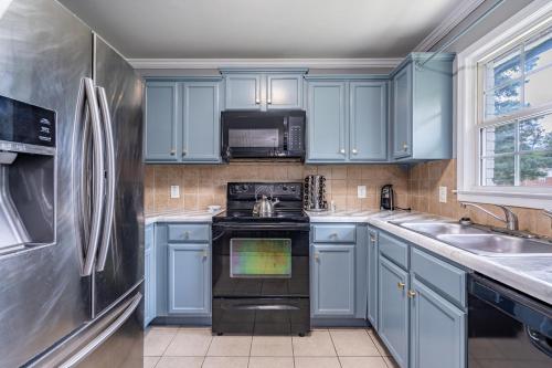 Homely & Alluring 5 bedrooms in Atlanta by Deity Villas in Fulton Country Airport Homely & Alluring 5 bedrooms in Atlanta by Deity Villas in Fulton Country Airport