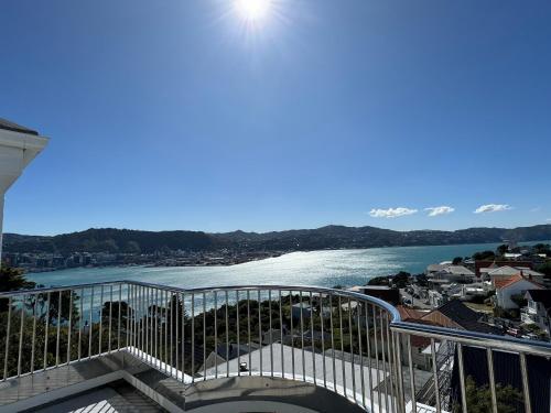 Super large seaview house in โอเรียนทอลพาเหรด Super large seaview house in โอเรียนทอลพาเหรด