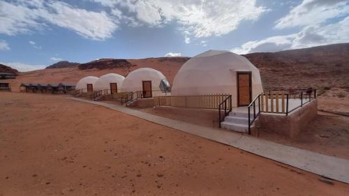 Al Raha Luxury Camp in Wadi Rum Al Raha Luxury Camp in Wadi Rum