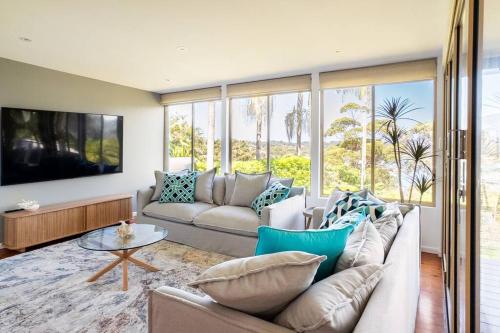 Newly renovated 4 bedroom home in Newport with Pittwater views in Northern Beaches Newly renovated 4 bedroom home in Newport with Pittwater views in Northern Beaches