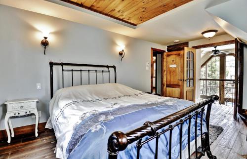 Chalet 9012 Chemin des Alpages by Les Chalets Alpins in Stoneham (QC) Chalet 9012 Chemin des Alpages by Les Chalets Alpins in Stoneham (QC)