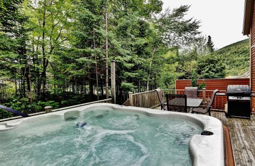 Chalet 9012 Chemin des Alpages by Les Chalets Alpins in Stoneham (QC) Chalet 9012 Chemin des Alpages by Les Chalets Alpins in Stoneham (QC)