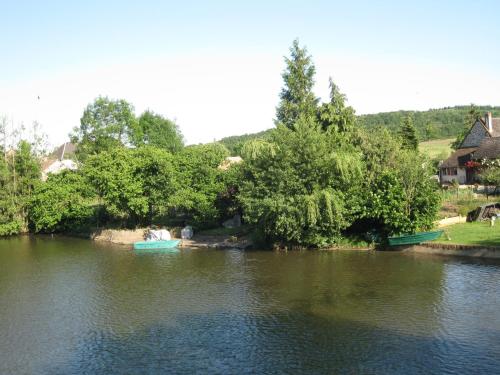 Le Petitepinay in Fresnay-sur-Sarthe Le Petitepinay in Fresnay-sur-Sarthe