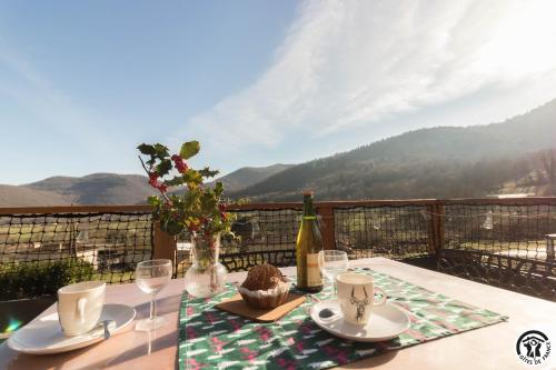 Erkély/terasz, Gîte cabane insolite Pyrénées (Gite cabane insolite Pyrenees) in Sauveterre-De-Comminges Erkély/terasz, Gîte cabane insolite Pyrénées (Gite cabane insolite Pyrenees) in Sauveterre-De-Comminges